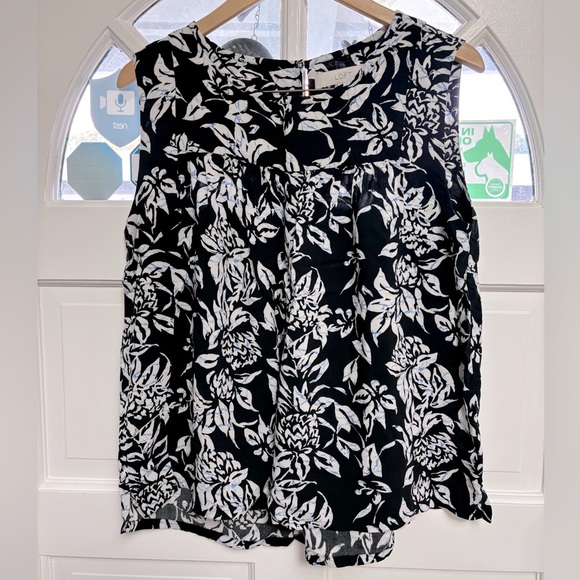 LOFT Tops - Loft size L blouse
